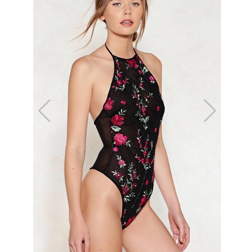 Nasty gal make a mesh halter floral black bodysuit